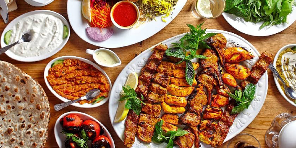 چرا غذاهای سنتی هنوز هم محبوب‌ترین انتخاب مردم هستند؟